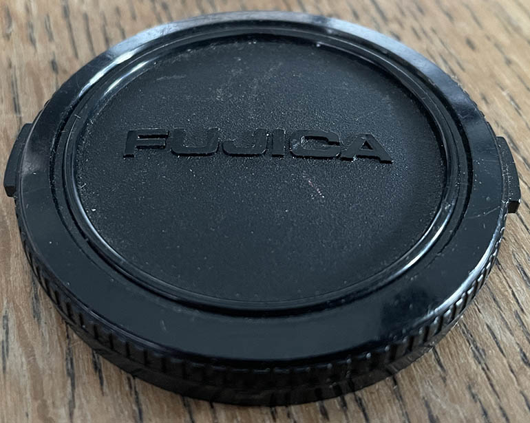 Fujica 49mm plastic clip-on Front Lens Cap