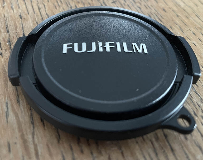 Fujifilm 49mm plastic clip-on Front Lens Cap