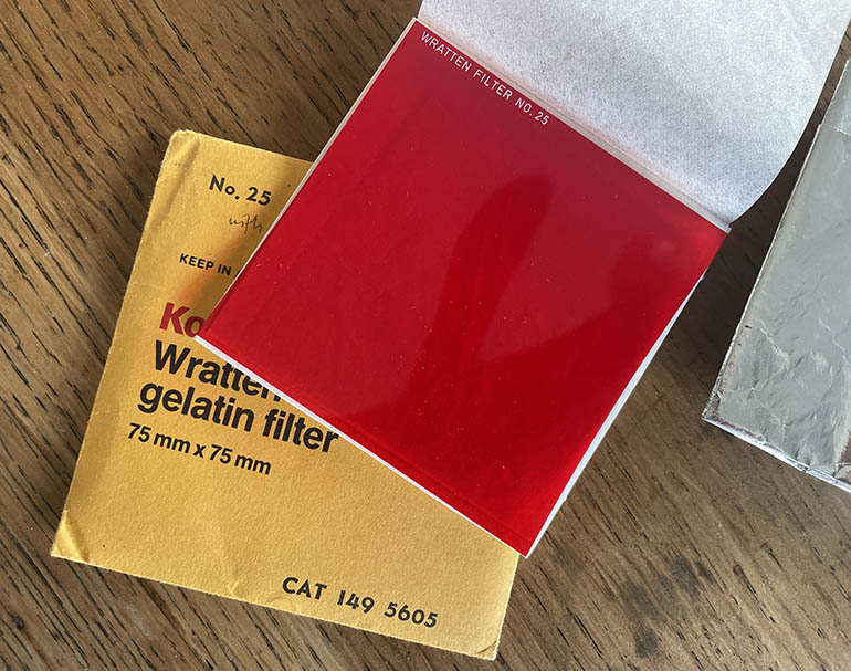 Kodak Wratten  No 25 Red gelatin filter 75mm square  Filter